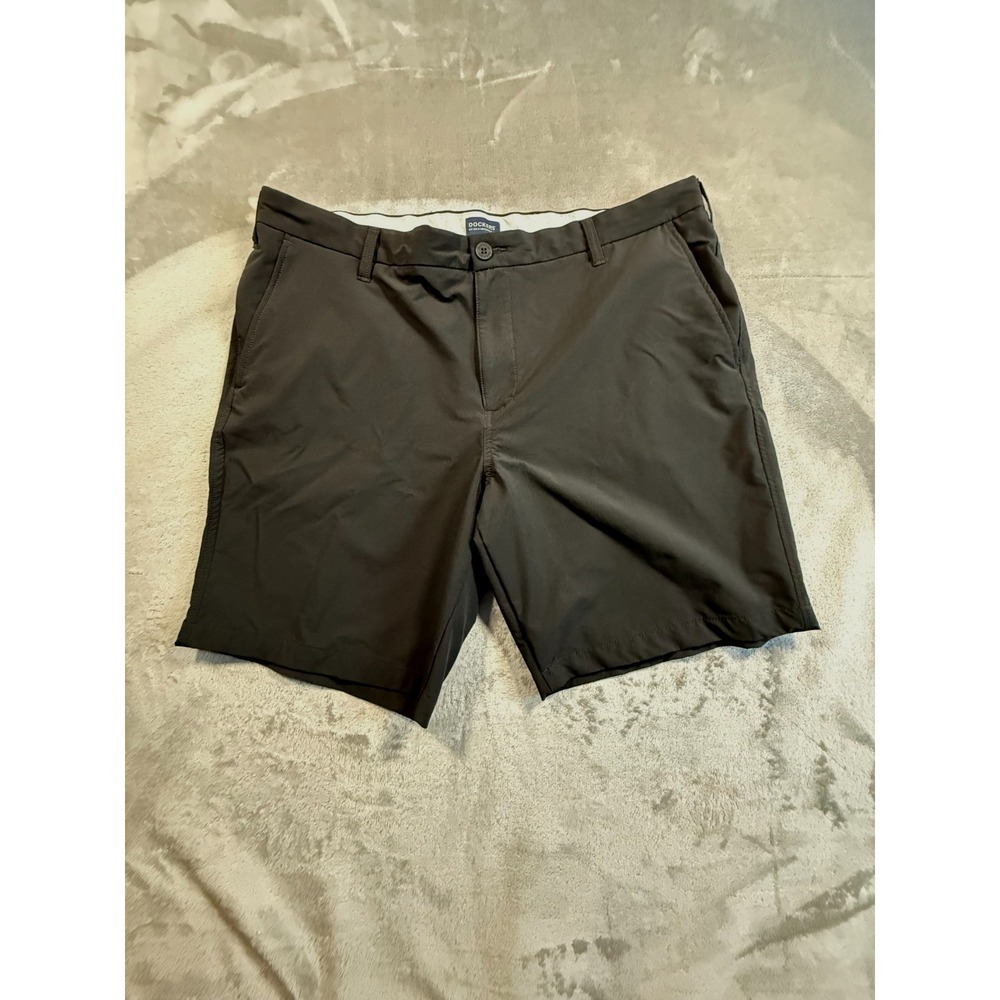 Dockers Supreme Flex Men's Black Performance Golf Shorts Size 42 Stretch Water L